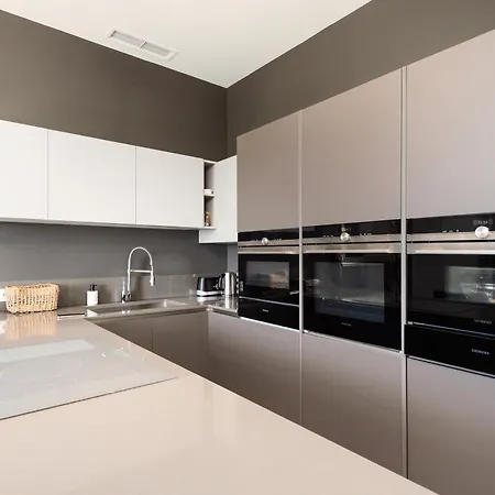 Somptueux Appartement - Riviera Palace - Parking Apartment